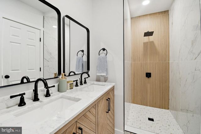 3004 OAKLEY AVE, Baltimore, MD 21215