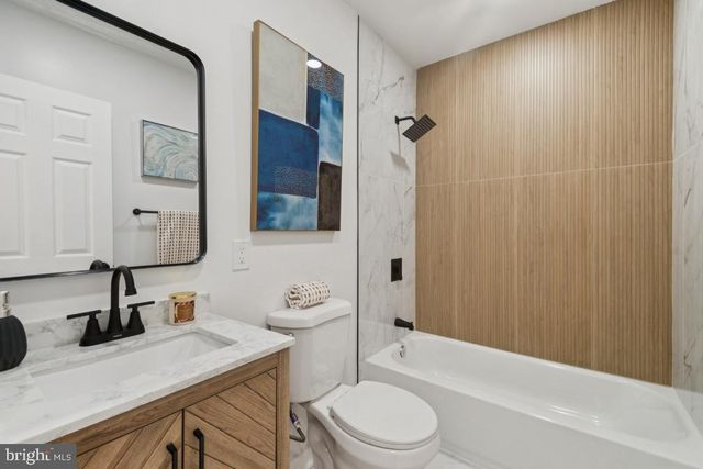 3004 OAKLEY AVE, Baltimore, MD 21215