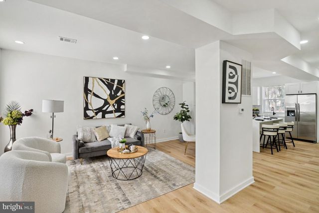 3004 OAKLEY AVE, Baltimore, MD 21215