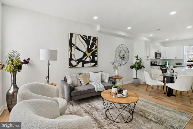 3004 OAKLEY AVE, Baltimore, MD 21215