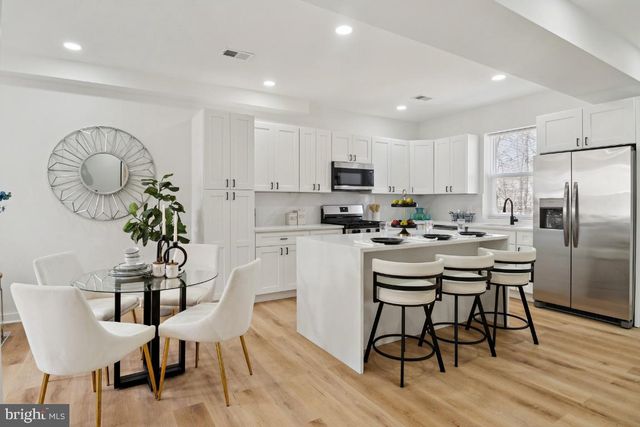 3004 OAKLEY AVE, Baltimore, MD 21215