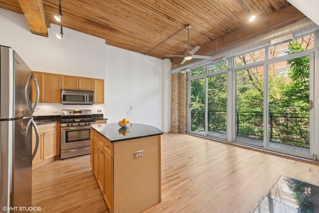 2333 W Saint Paul Avenue 228, Chicago, IL 60647