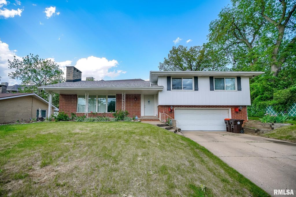 209 E NORTHRIDGE Lane, Peoria, IL 61614