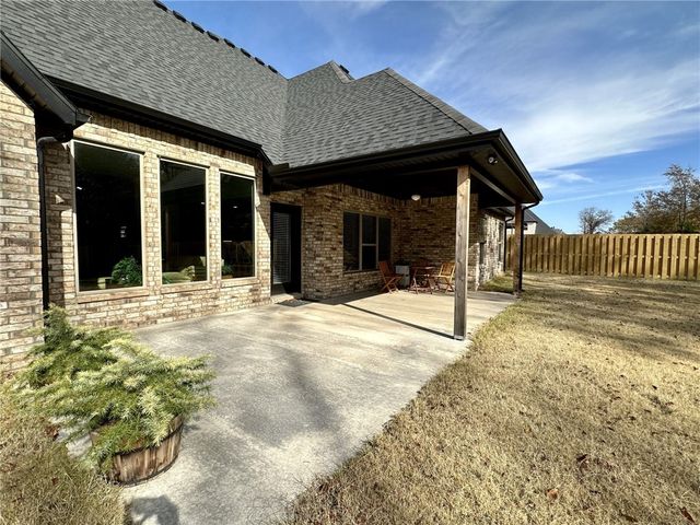 1581 Bristol Lane, Centerton, AR 72719