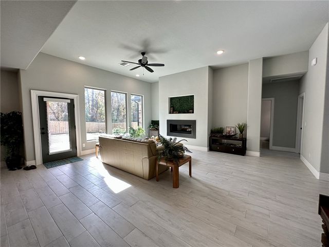 1581 Bristol Lane, Centerton, AR 72719