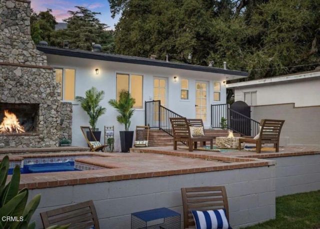 1086 Hollygrove Lane, Altadena, CA 91001