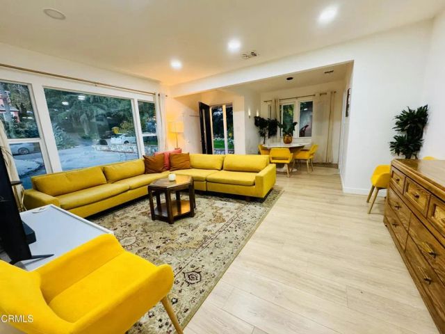 1086 Hollygrove Lane, Altadena, CA 91001