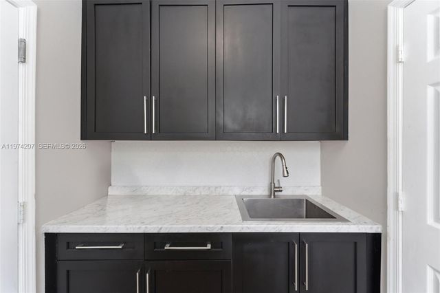 1521 NW 178th Ter, Pembroke Pines, FL 33029