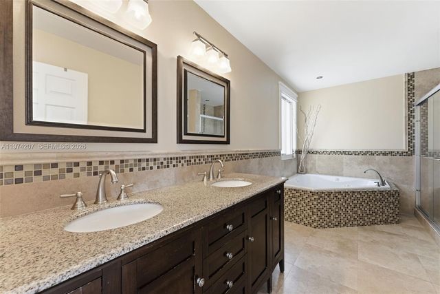 1521 NW 178th Ter, Pembroke Pines, FL 33029