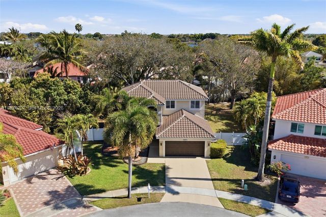 1521 NW 178th Ter, Pembroke Pines, FL 33029