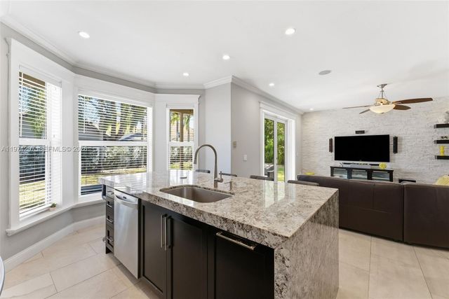 1521 NW 178th Ter, Pembroke Pines, FL 33029