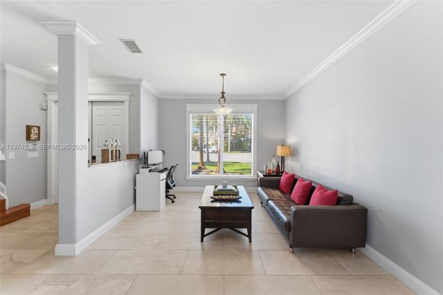 1521 NW 178th Ter, Pembroke Pines, FL 33029