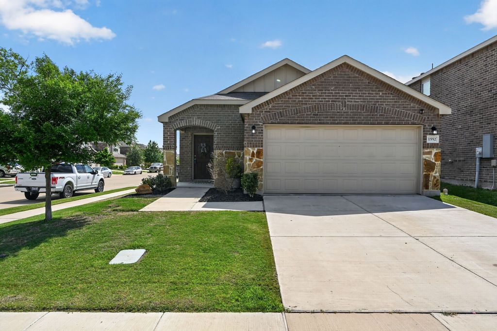 1552 Vega Drive, Forney, TX 75126