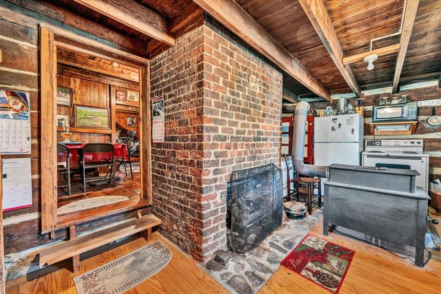 1155 Gaston RD, Vinton, VA 24179