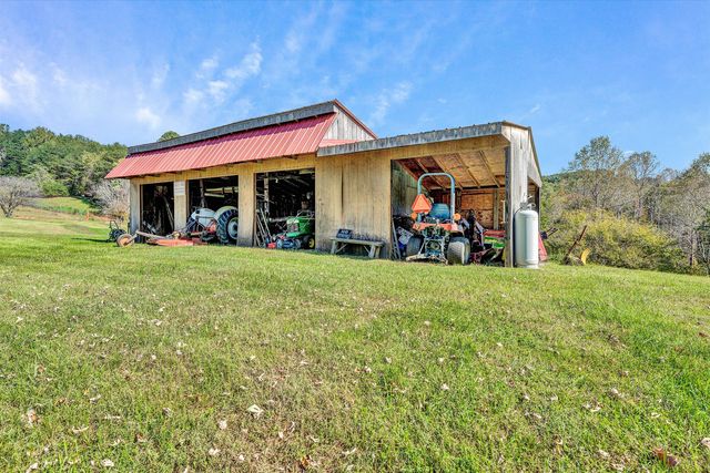 1155 Gaston RD, Vinton, VA 24179