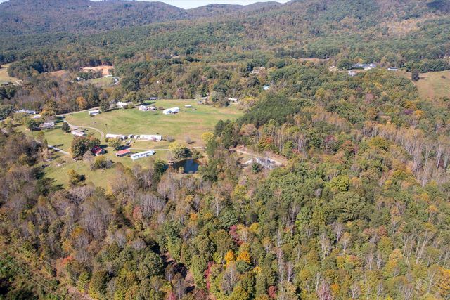 1155 Gaston RD, Vinton, VA 24179
