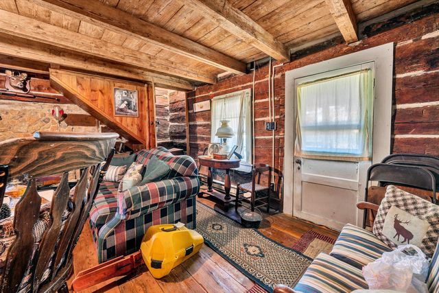 1155 Gaston RD, Vinton, VA 24179