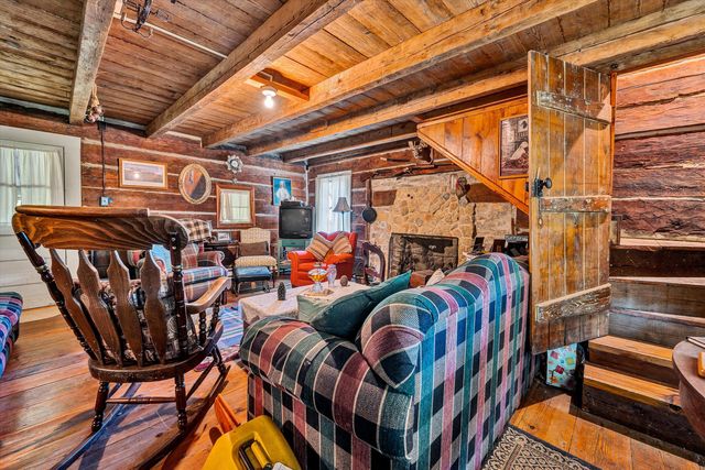 1155 Gaston RD, Vinton, VA 24179