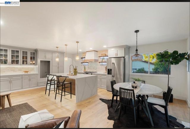 1084 Jamie Dr, Concord, CA 94518