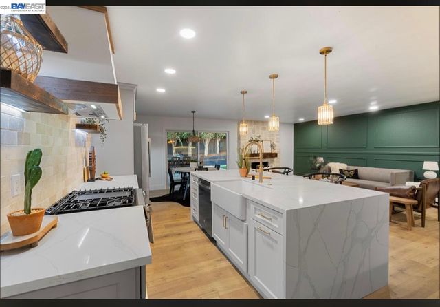 1084 Jamie Dr, Concord, CA 94518