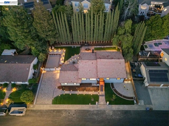 1084 Jamie Dr, Concord, CA 94518