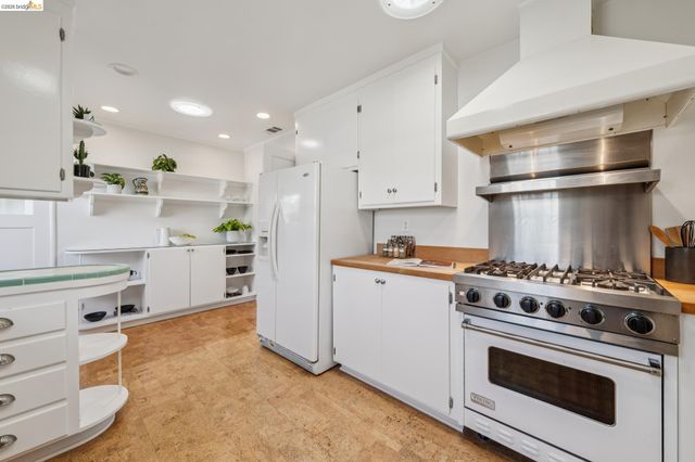 716 Ashbury Ave, El Cerrito, CA 94530