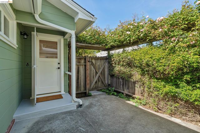 716 Ashbury Ave, El Cerrito, CA 94530