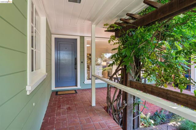 716 Ashbury Ave, El Cerrito, CA 94530