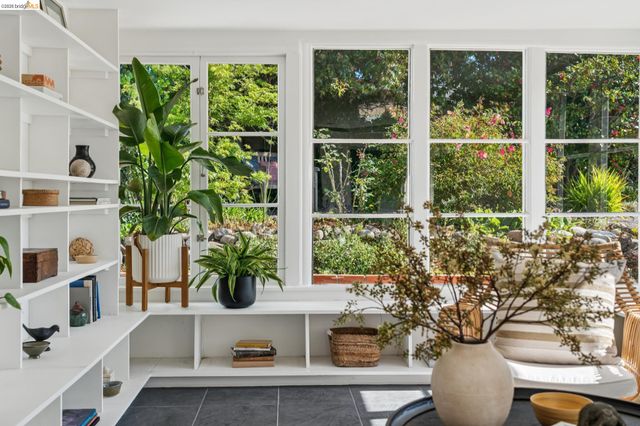 716 Ashbury Ave, El Cerrito, CA 94530