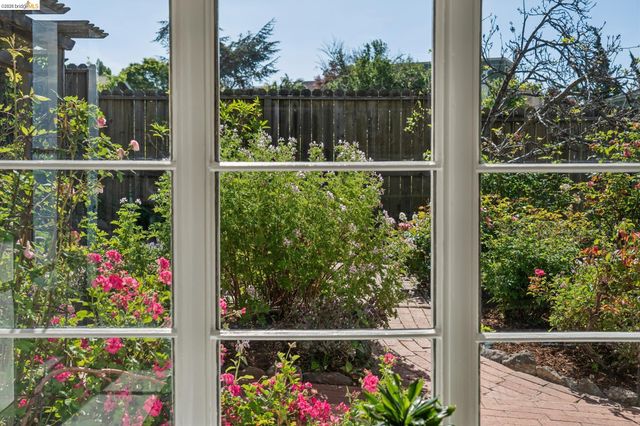 716 Ashbury Ave, El Cerrito, CA 94530