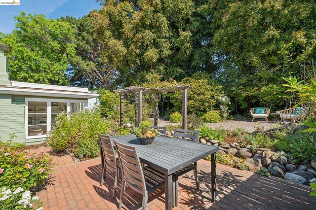 716 Ashbury Ave, El Cerrito, CA 94530