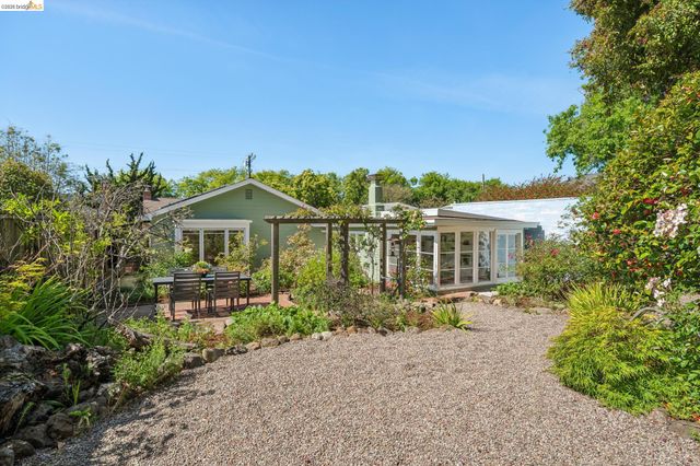 716 Ashbury Ave, El Cerrito, CA 94530