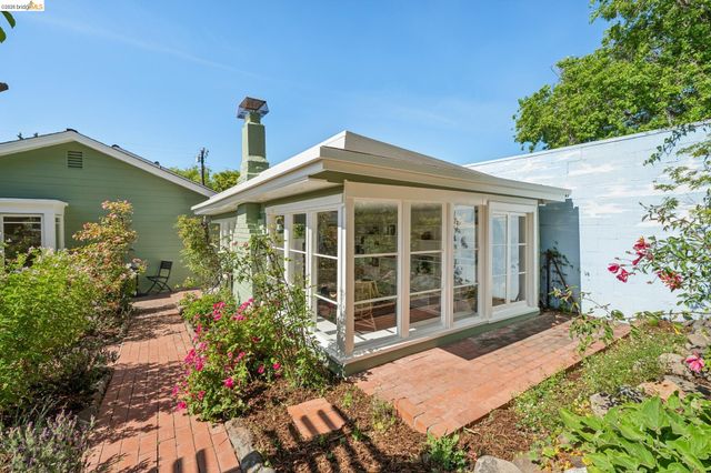716 Ashbury Ave, El Cerrito, CA 94530