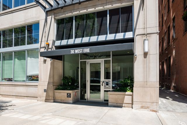 30 W ERIE Street 501, Chicago, IL 60654