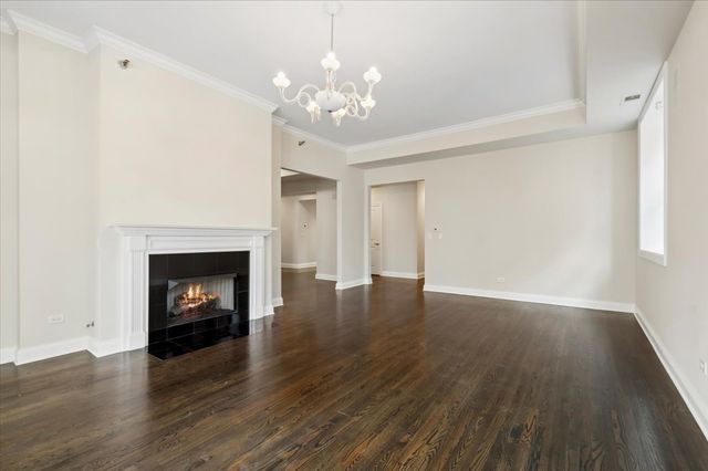 30 W ERIE Street 501, Chicago, IL 60654