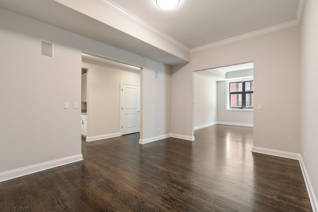 30 W ERIE Street 501, Chicago, IL 60654