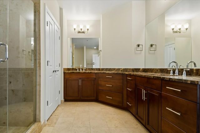 30 W ERIE Street 501, Chicago, IL 60654