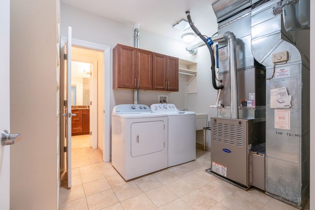 30 W ERIE Street 501, Chicago, IL 60654