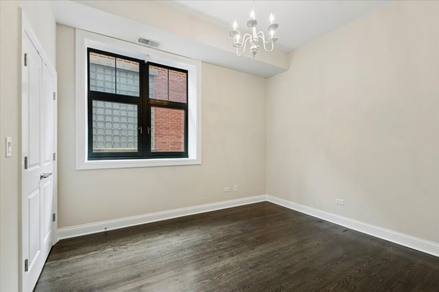 30 W ERIE Street 501, Chicago, IL 60654