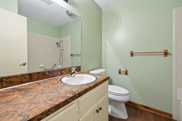 2204 Smith Ave, Taylor, TX 76574