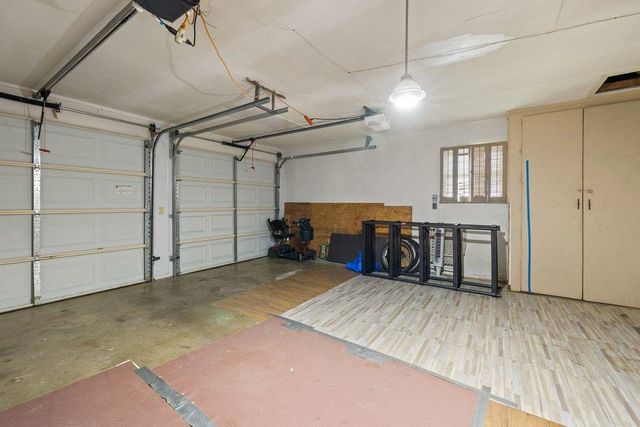 2204 Smith Ave, Taylor, TX 76574