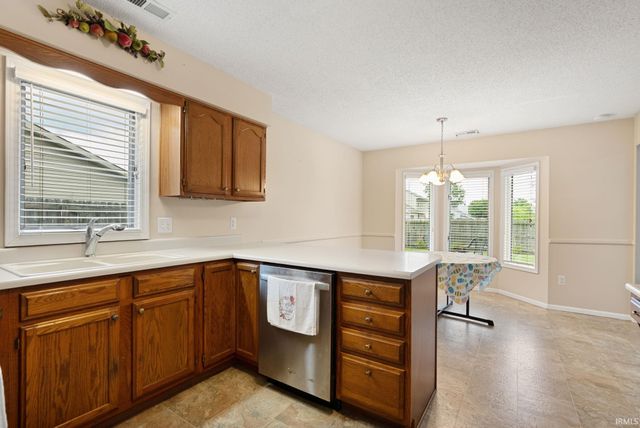 7316 Abington Drive, Fort Wayne, IN 46835