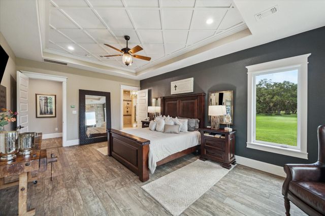 1255 Bronco Trail, Angleton, TX 77515