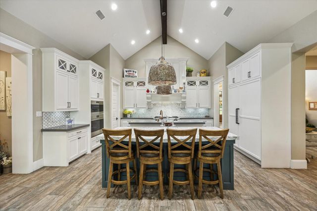 1255 Bronco Trail, Angleton, TX 77515