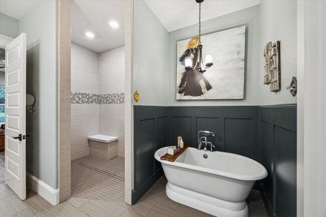 1255 Bronco Trail, Angleton, TX 77515