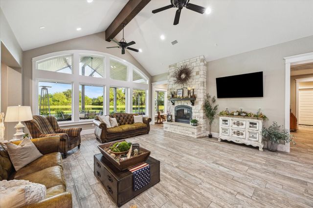 1255 Bronco Trail, Angleton, TX 77515