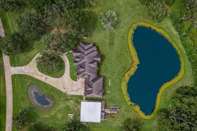 1255 Bronco Trail, Angleton, TX 77515