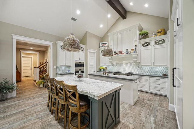 1255 Bronco Trail, Angleton, TX 77515