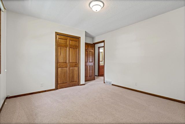 616 Grove STREET, Onalaska, WI 54650