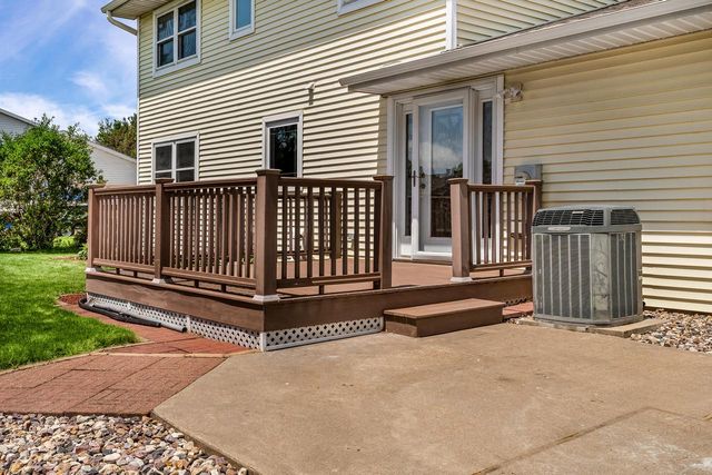 616 Grove STREET, Onalaska, WI 54650